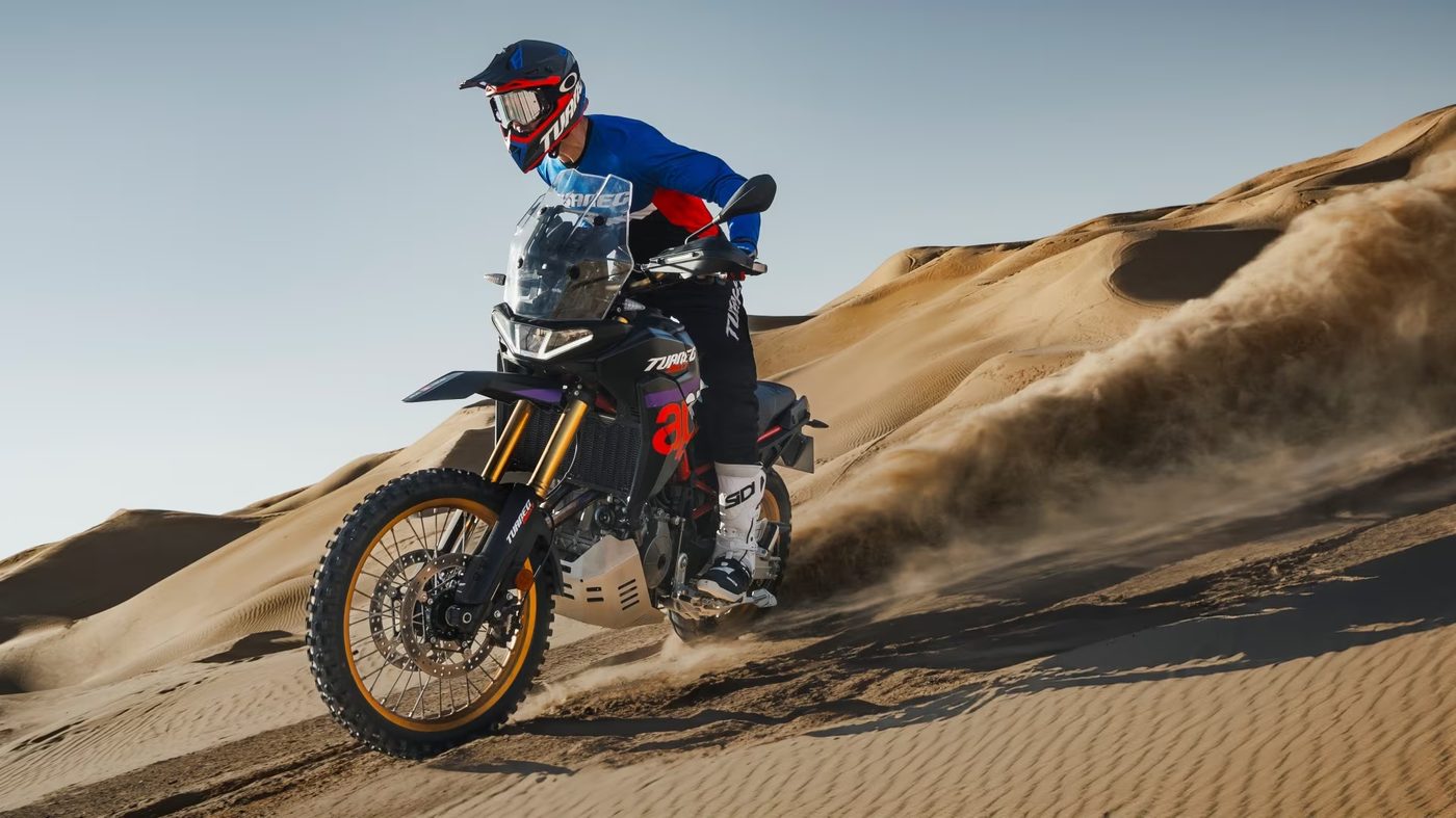 Detalle técnico de moto adventure